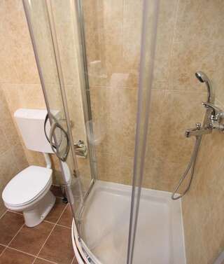 Отель Hotel Laguna Подгорица Бюджетный двухместный номер с 1 кроватью-3