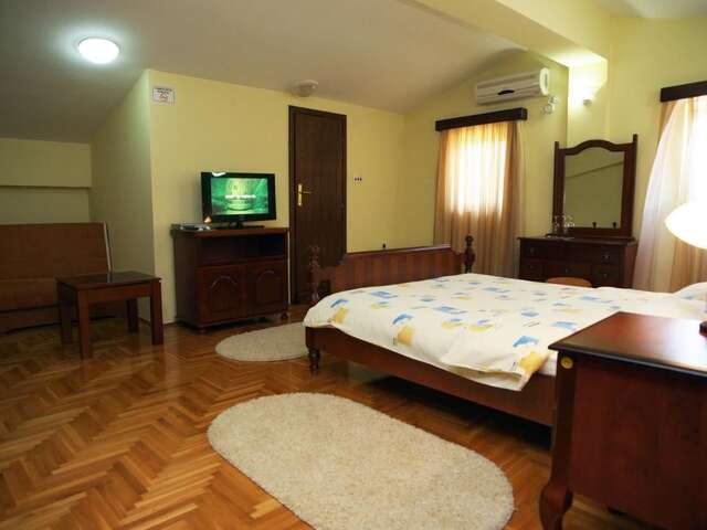 Отель Hotel Laguna Подгорица-46