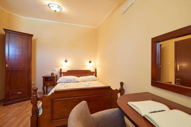 Отель Hotel Laguna Подгорица-9